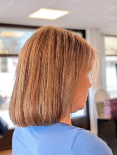 Kreativ dag🎨
Frisör: Katja ✨ @hairbytorneus 

#frisöröstersund #wellailluminacolor #highlights #lowlights #jämtland